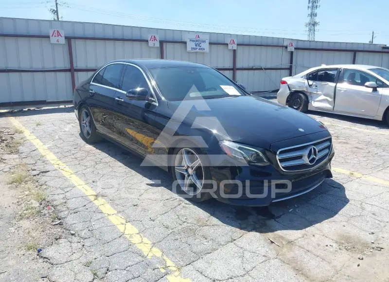 2017 Mercedes Benz E 300 photo