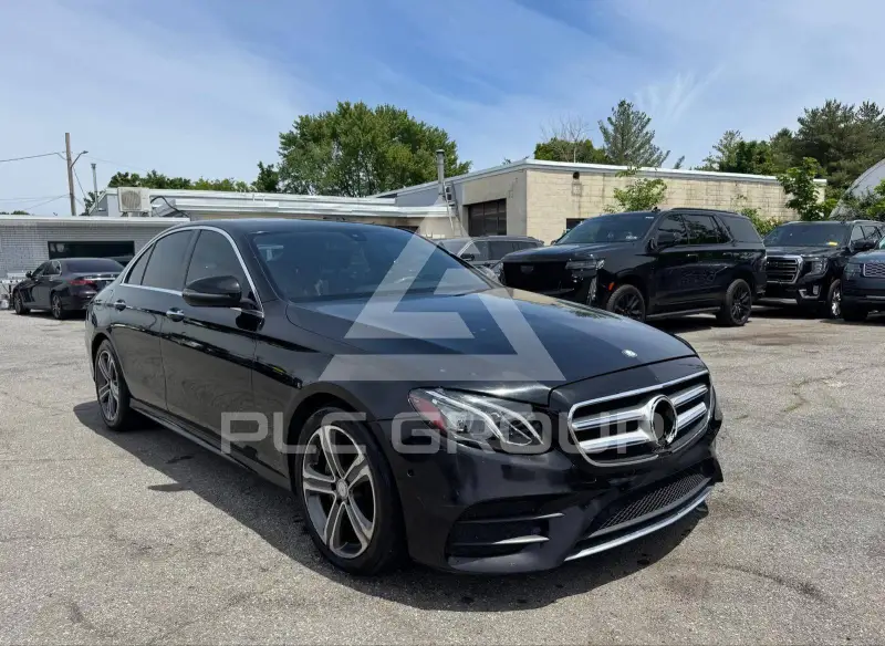 2017 Mercedes Benz E 300 фото