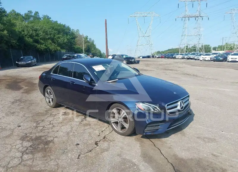 2017 Mercedes Benz E 300 photo