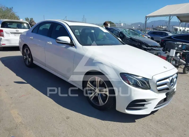 2017 Mercedes Benz E 300 photo