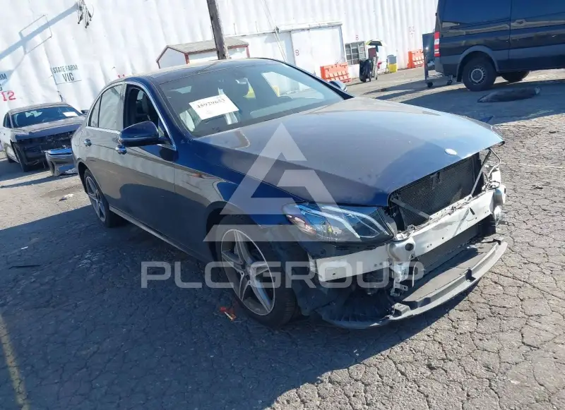 2017 Mercedes Benz E 300 photo