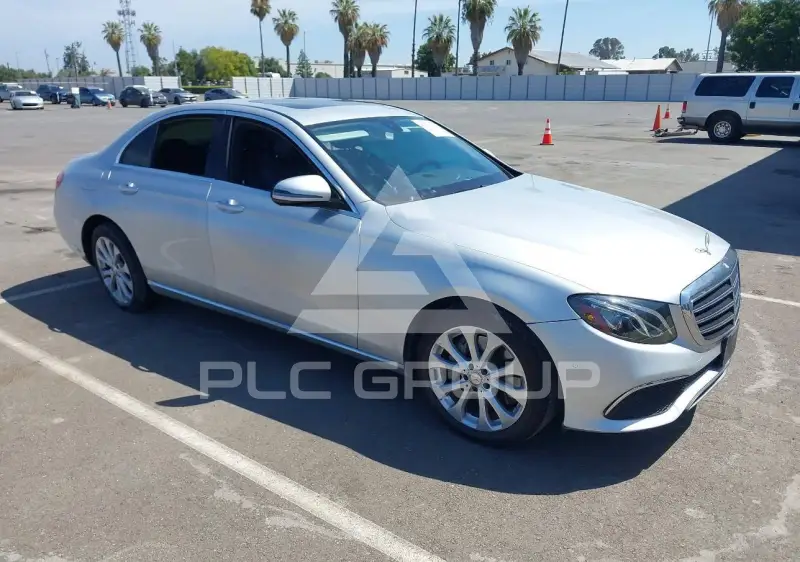 2017 Mercedes Benz E 300 photo