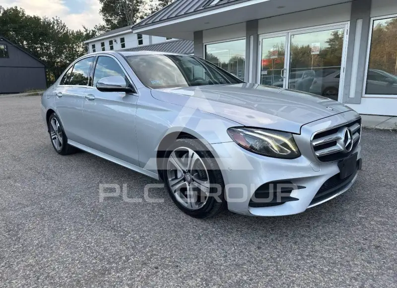 2017 Mercedes Benz E 300 photo