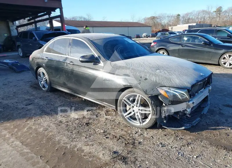 2017 Mercedes Benz E 300 фото