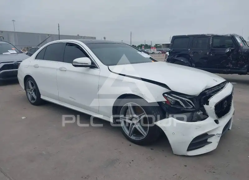2017 Mercedes Benz E 300 photo