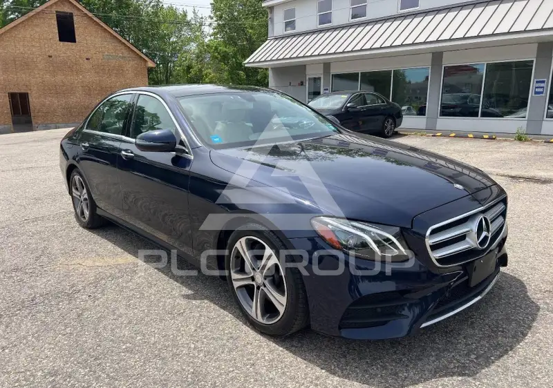 2017 Mercedes Benz E 300 photo