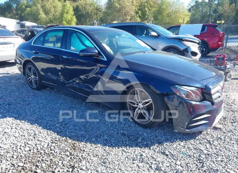 2017 Mercedes Benz E 300 фото