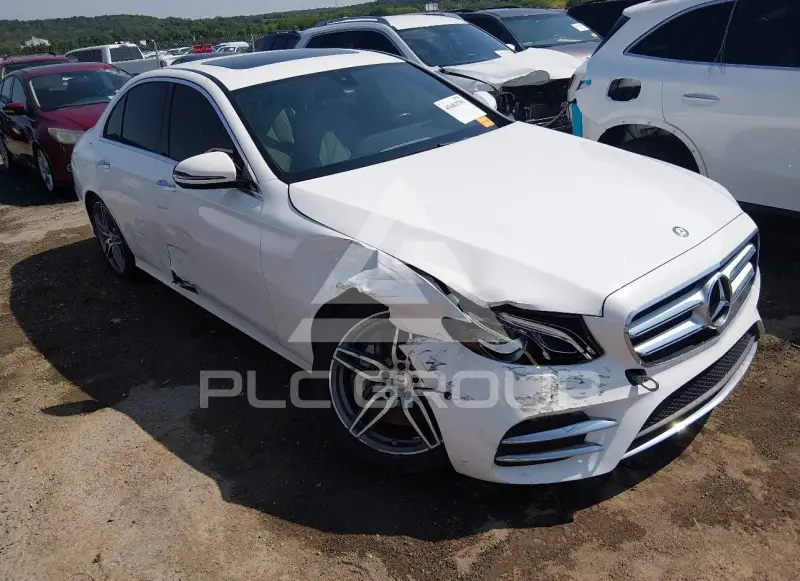 2017 Mercedes Benz E 300 photo