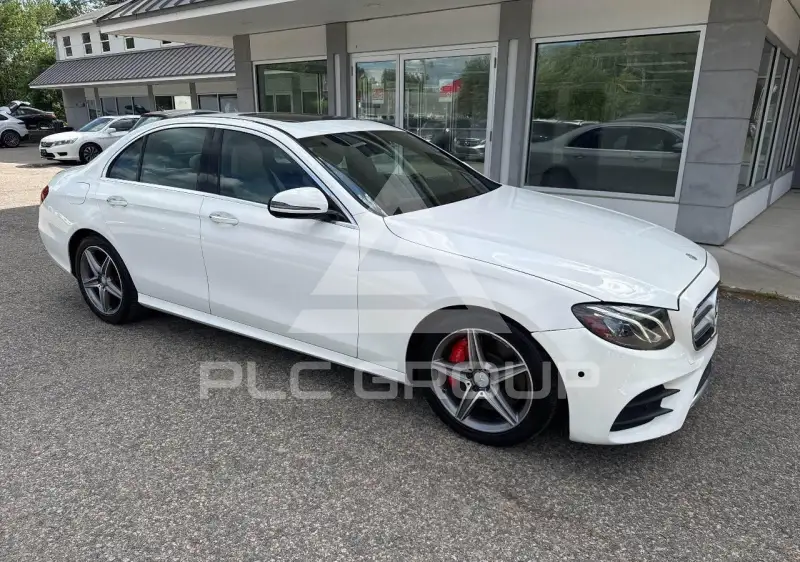 2017 Mercedes Benz E 300 photo