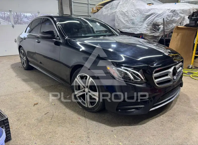 2017 Mercedes Benz E 300 фото