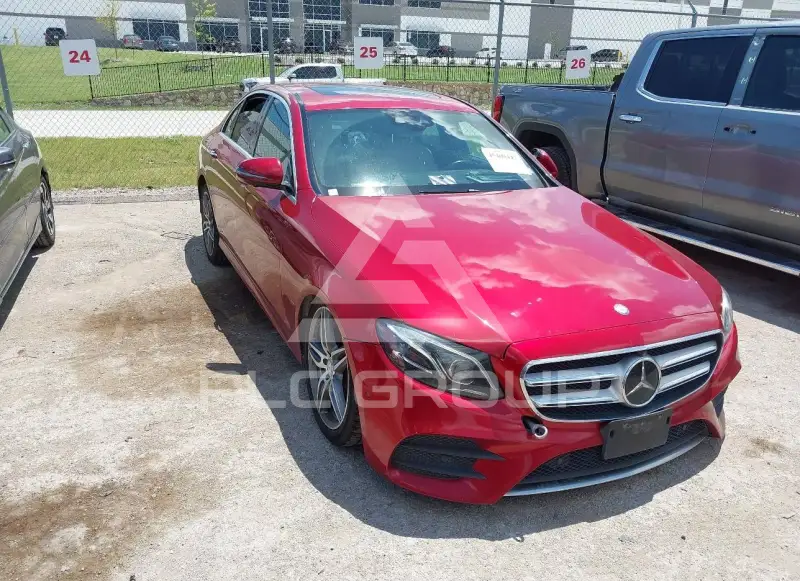 2017 Mercedes Benz E 300 photo