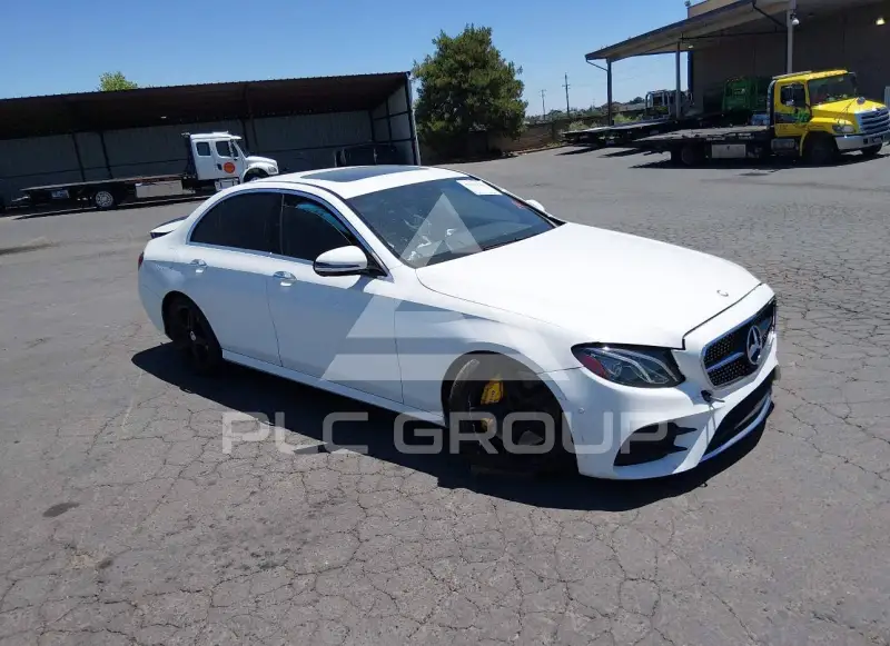 2017 Mercedes Benz E 300 photo