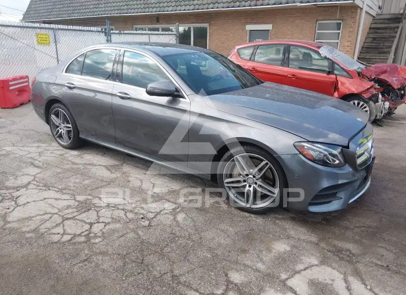 2017 Mercedes Benz E 300 photo