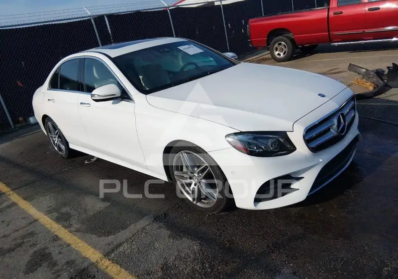 2017 Mercedes Benz E 300 photo