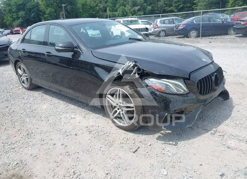 2017 Mercedes Benz E 300 фото