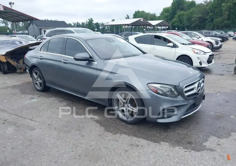 2017 Mercedes Benz E 300 фото