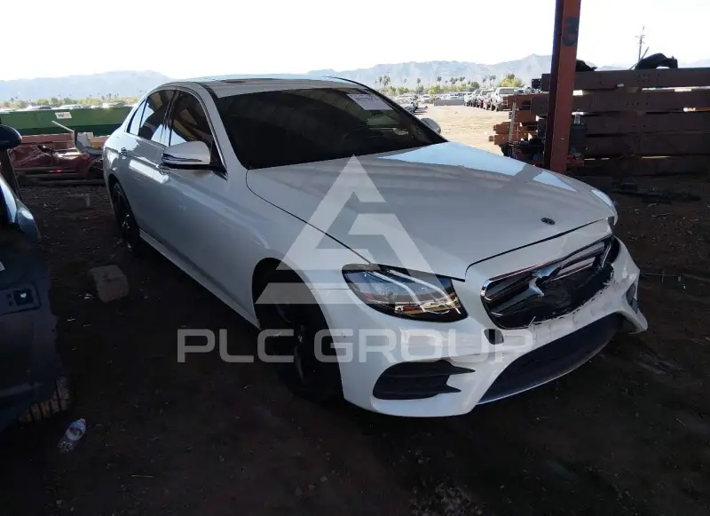 2017 Mercedes Benz E 300 фото
