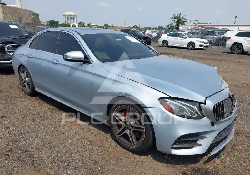 2017 Mercedes Benz E 300 photo