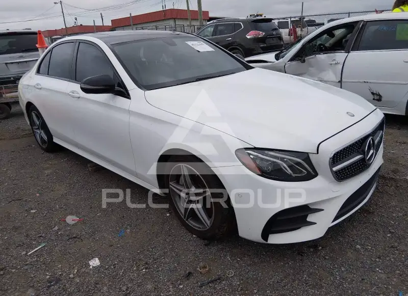 2017 Mercedes Benz E 300 фото