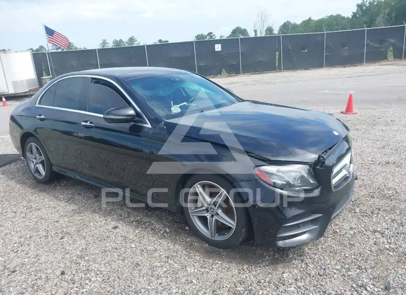 2017 Mercedes Benz E 300 фото