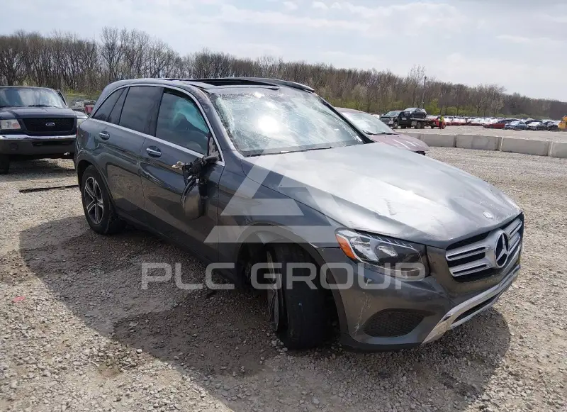 2017 Mercedes Benz GLC 300 фото