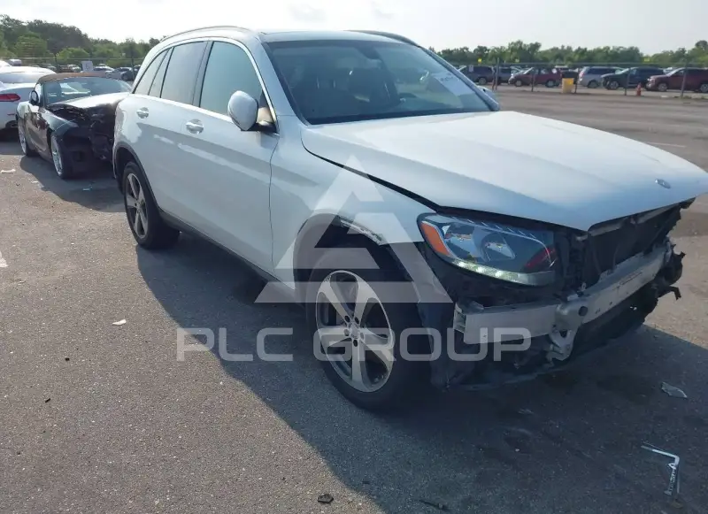 2017 Mercedes Benz GLC 300 фото