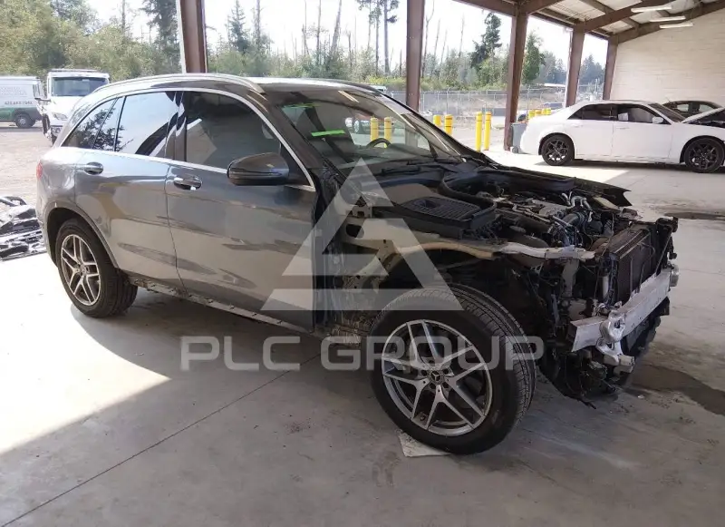 2017 Mercedes Benz GLC 300 фото