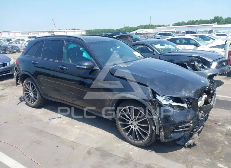 2017 Mercedes Benz GLC 300 фото