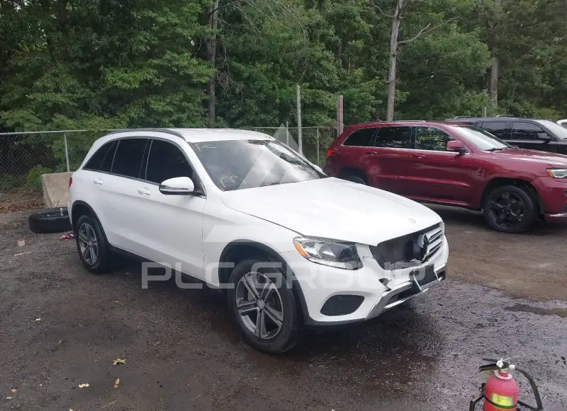 2017 Mercedes Benz GLC 300 фото