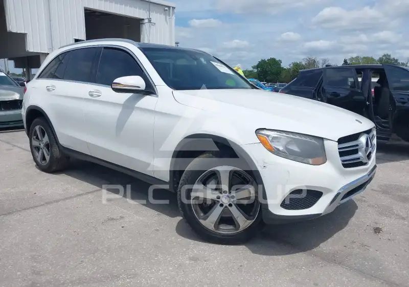 2017 Mercedes Benz GLC 300 фото