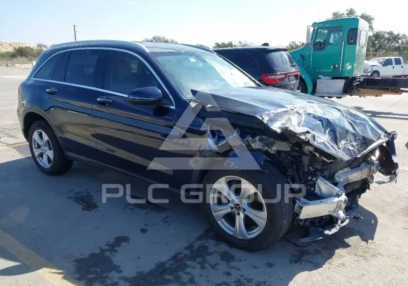 2017 Mercedes Benz GLC 300 фото