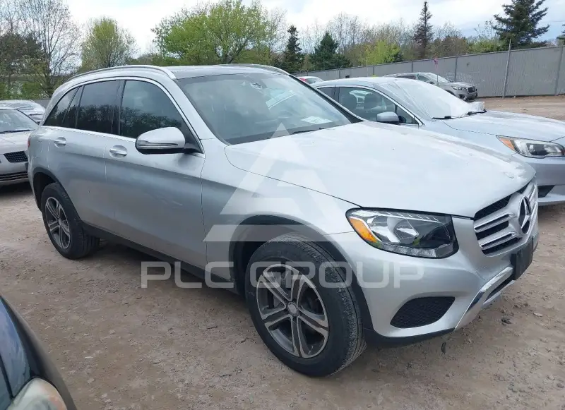 2017 Mercedes Benz GLC 300 фото