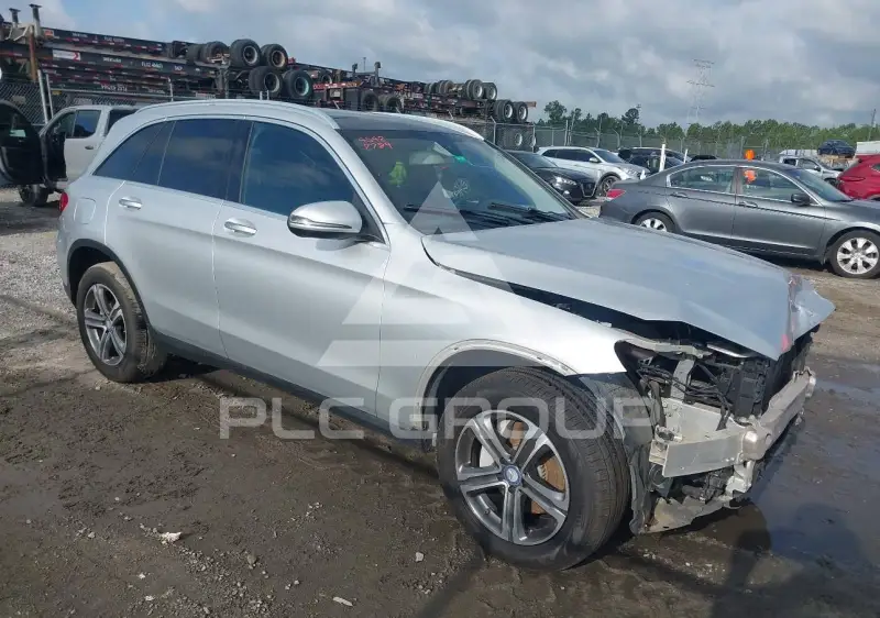 2017 Mercedes Benz GLC 300 фото