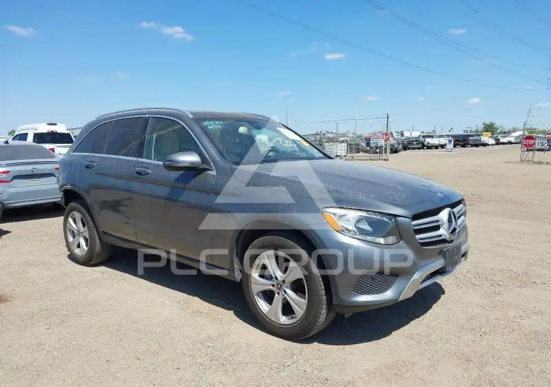 2017 Mercedes Benz GLC 300 фото