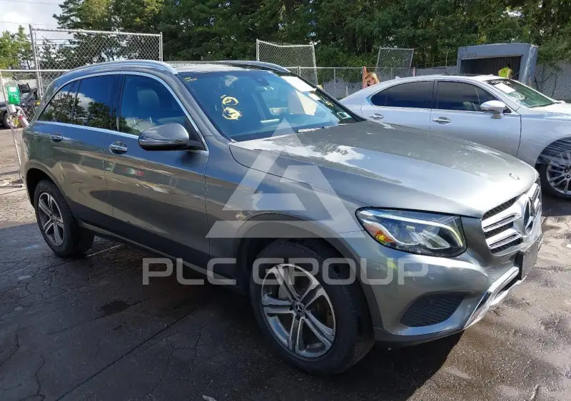 2017 Mercedes Benz GLC 300 фото