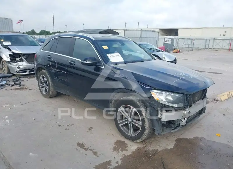 2017 Mercedes Benz GLC 300 фото