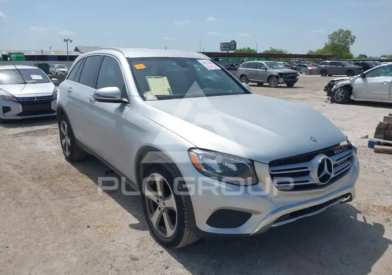 2017 Mercedes Benz GLC 300 фото