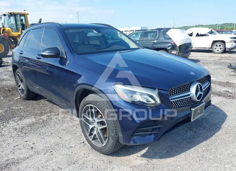2017 Mercedes Benz GLC 300 фото