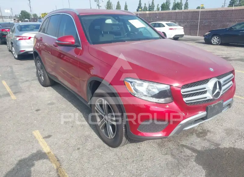 2017 Mercedes Benz GLC 300 photo