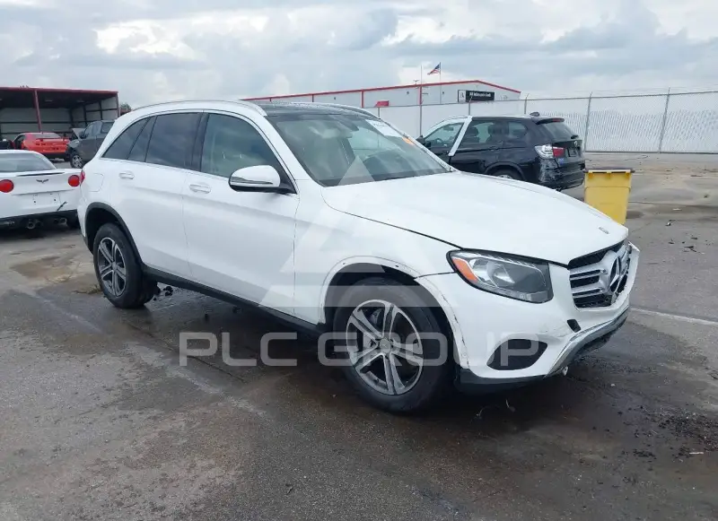 2017 Mercedes Benz GLC 300 фото