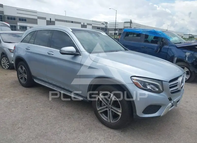 2017 Mercedes Benz GLC 300 фото