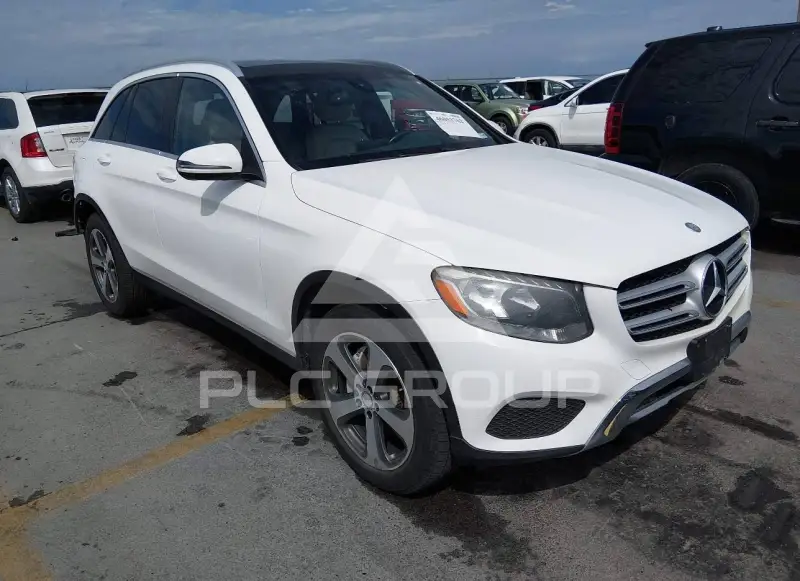 2017 Mercedes Benz GLC 300 фото