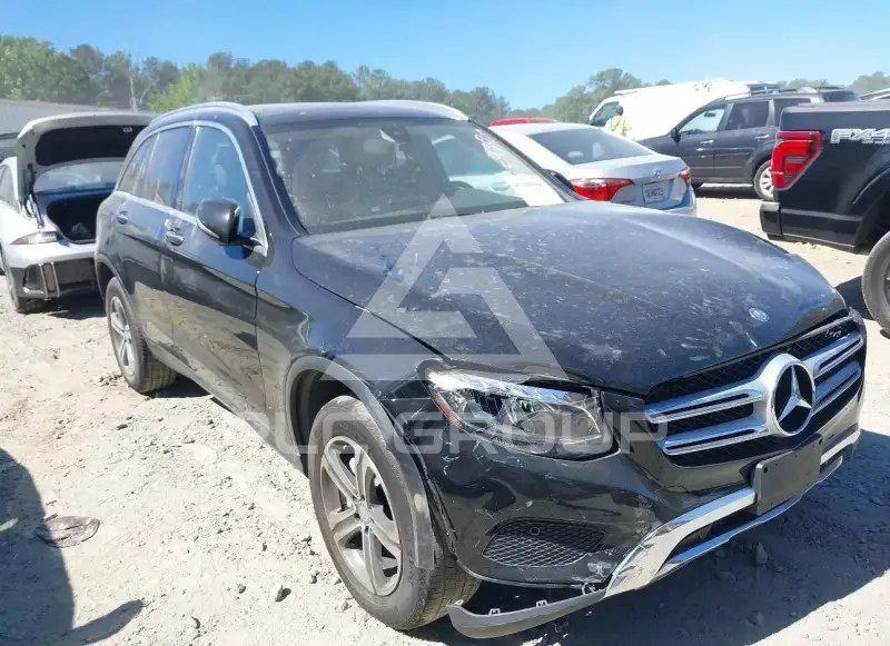 2017 Mercedes Benz GLC 300 фото