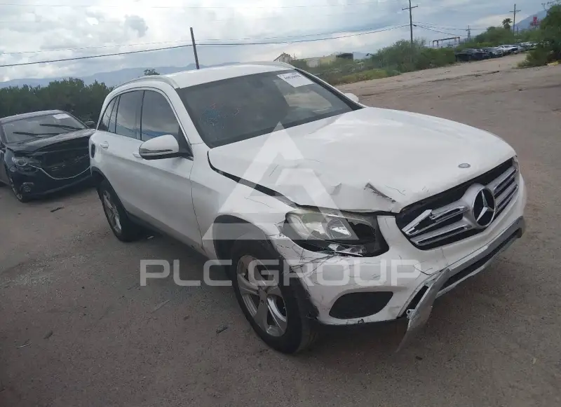 2017 Mercedes Benz GLC 300 photo