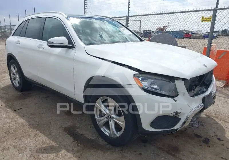 2017 Mercedes Benz GLC 300 фото