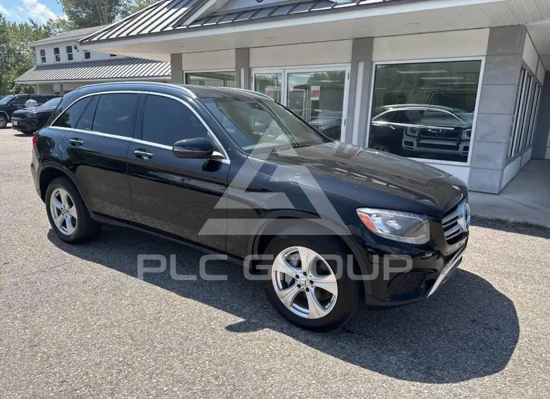 2017 Mercedes Benz GLC 300 фото