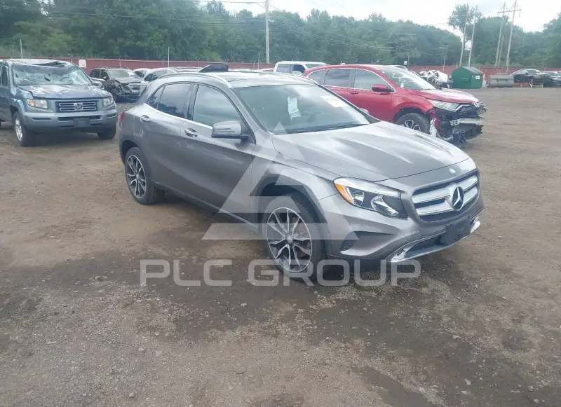 2017 Mercedes Benz GLA 250 photo