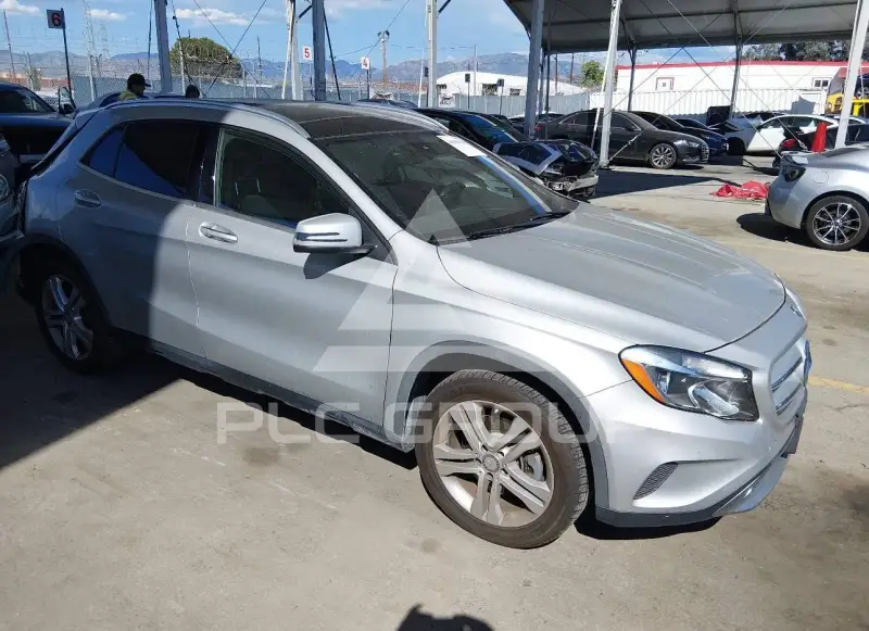 2017 Mercedes Benz GLA 250 фото