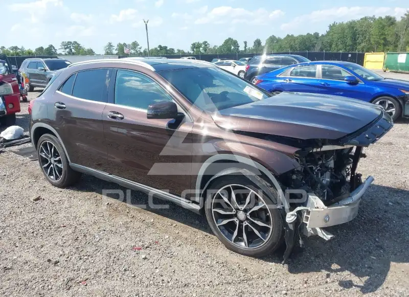 2017 Mercedes Benz GLA 250 фото