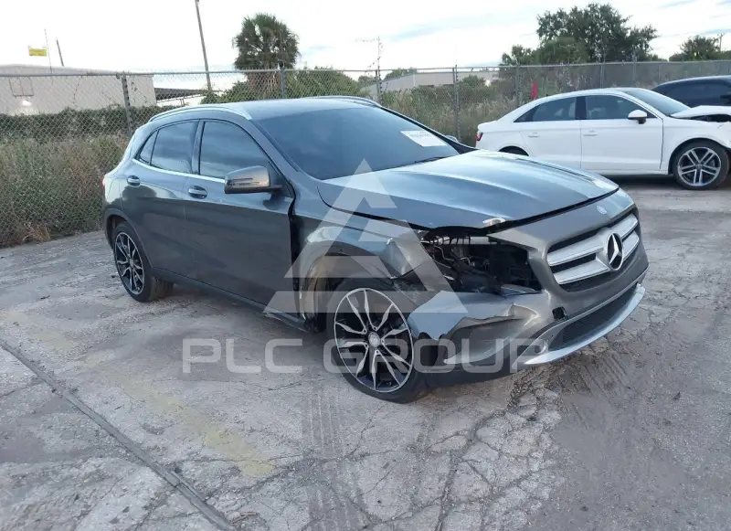 2017 Mercedes Benz GLA 250 фото